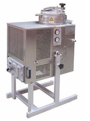 厦门安诺溶剂回收机介绍如下:  溶剂回收机是一种环保型机械设备